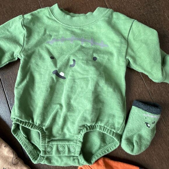 Lot of baby boys newborn clothes mixed Halloween fall 10 pieces carters rabbit + - Picture 5 of 9